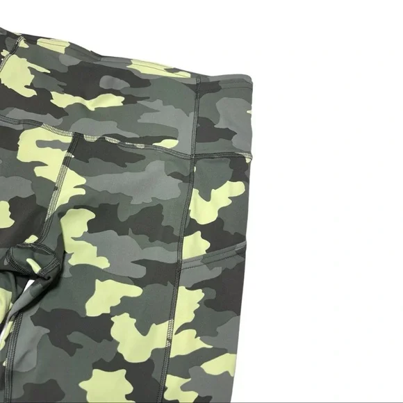 ⚡️SOLD⚡️Lululemon Fast Free High-Rise Crop Tight Leggings Camo Crispin Green - Picture 13 of 15